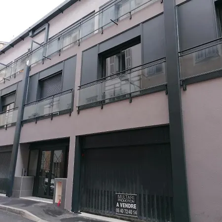 Vibes, Indoor Parking, Breakfast & Air Conditioning Nicea