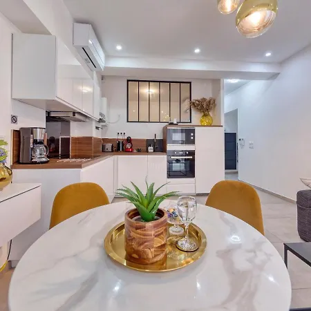 City Vibes, Free Parking & Air Conditioning شقة نيس