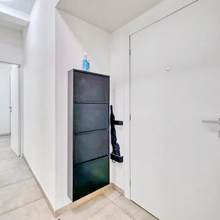 City Vibes, Free Parking & Air Conditioning نيس
